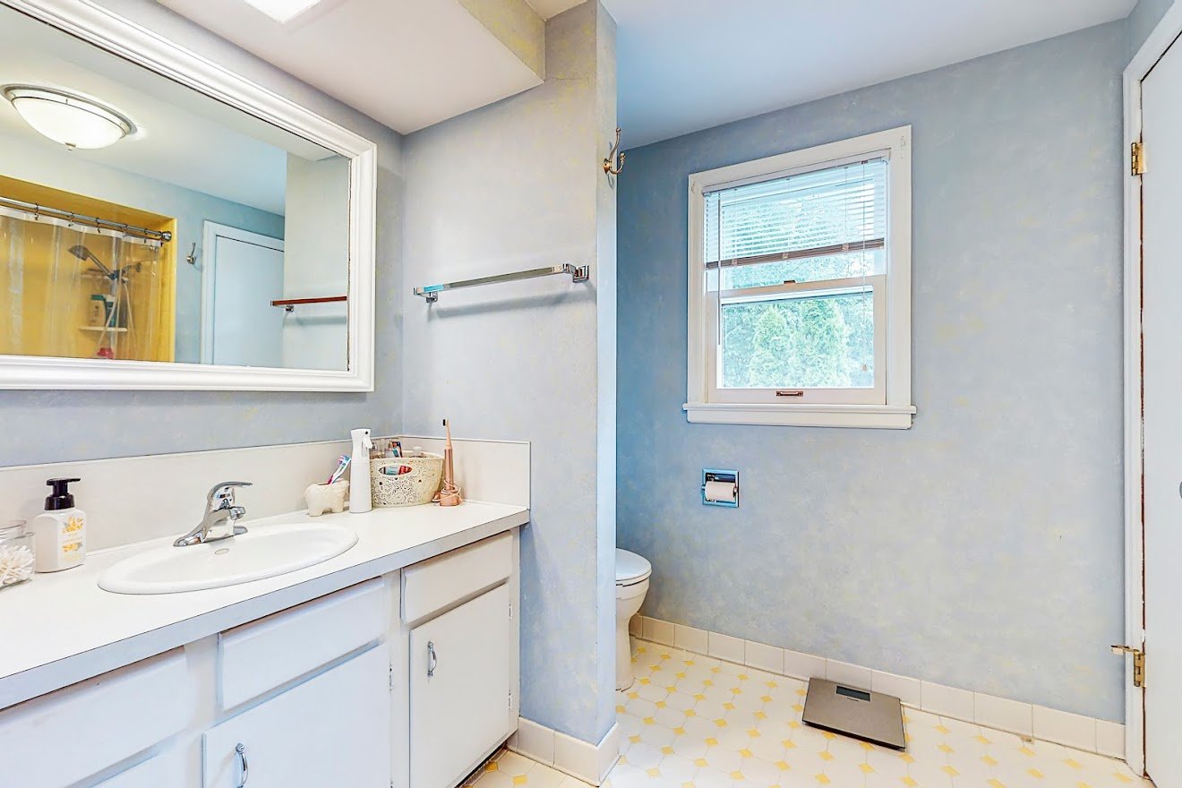 Image for REAL ESTATE  AUCTION! 8212 & 8216 Erie St