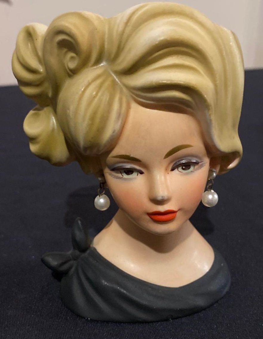 Image for Winter Consignment - Jewelry, Coins, Electronics, Collectibles, Glassware, Decor, Furniture