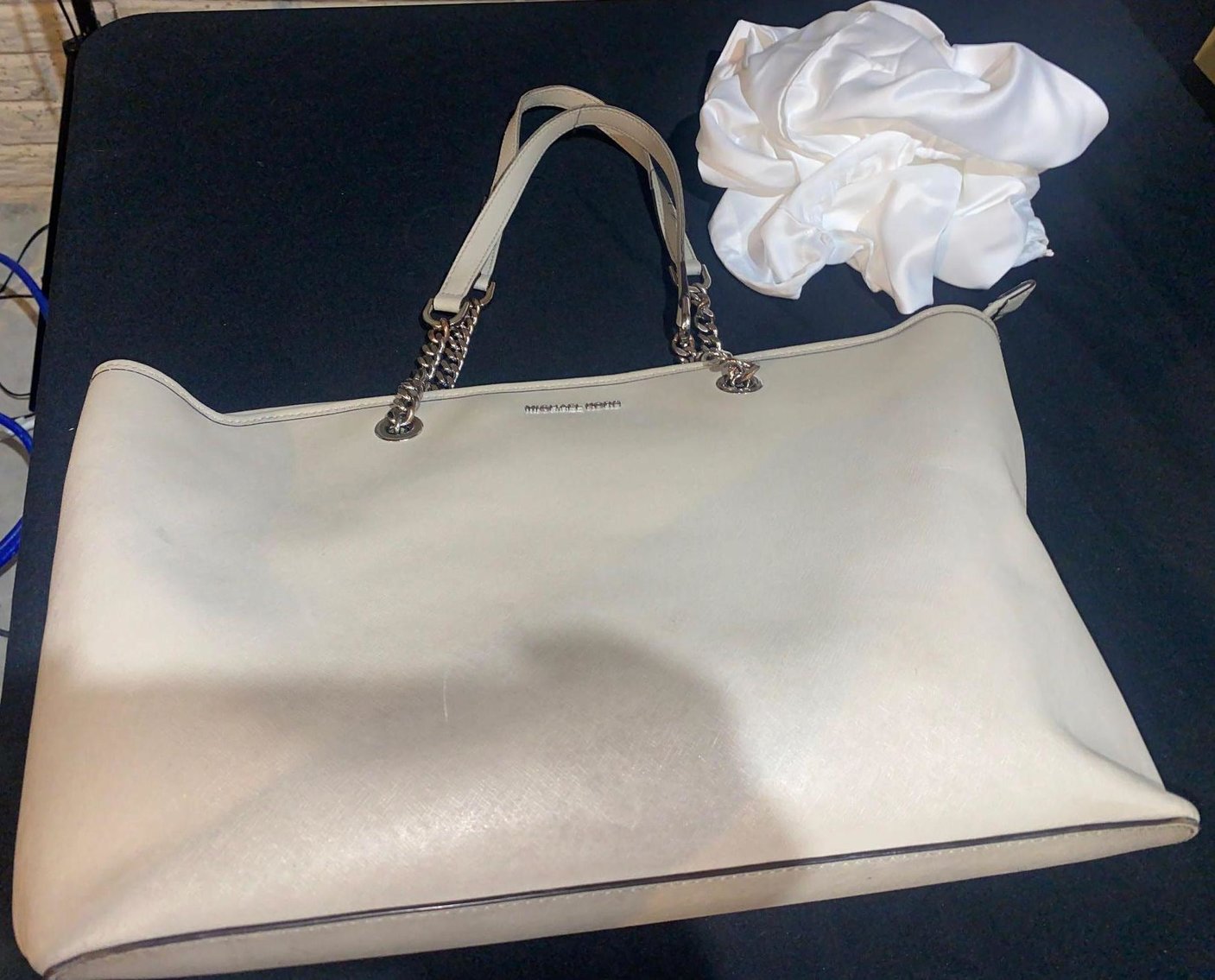 Image for Winter Consignment - Jewelry, Coins, Electronics, Collectibles, Glassware, Decor, Furniture