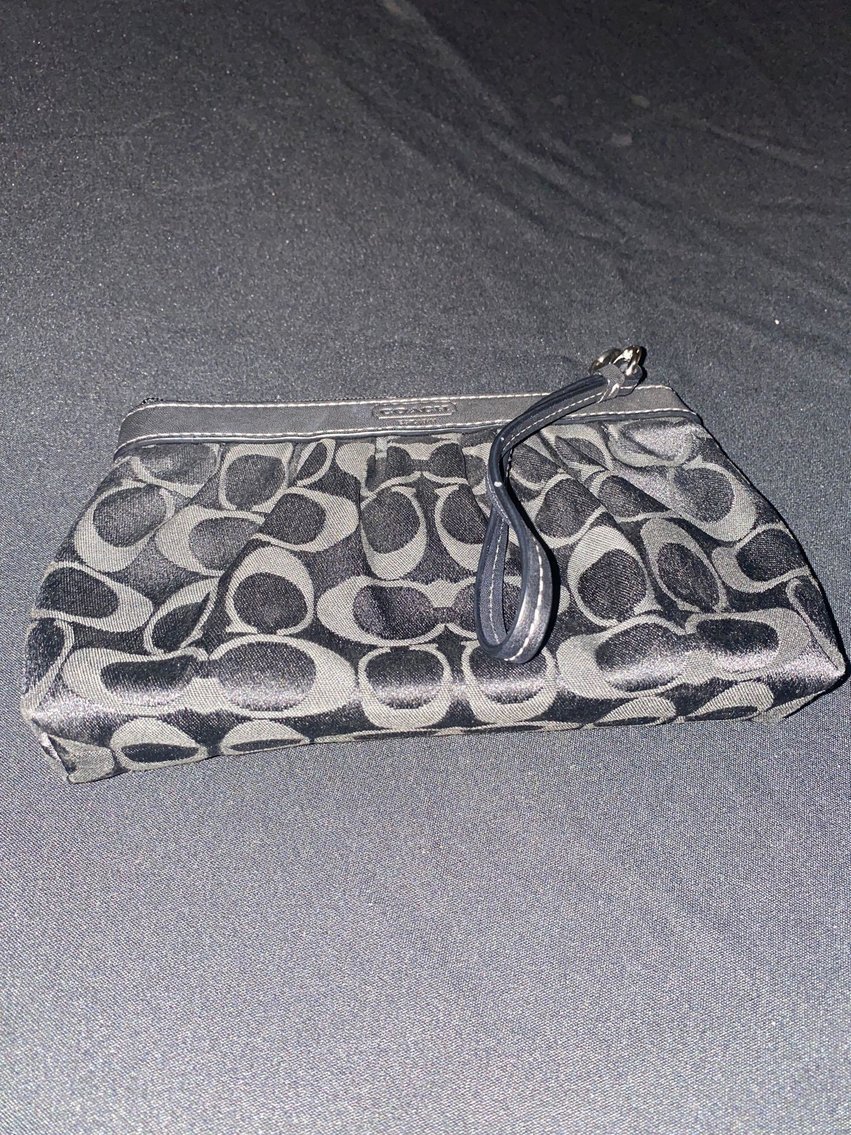 Image for Winter Consignment - Jewelry, Coins, Electronics, Collectibles, Glassware, Decor, Furniture