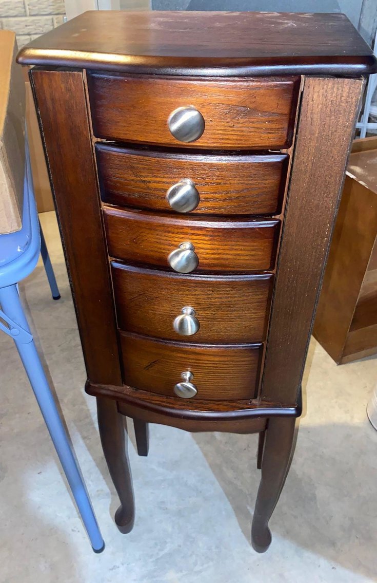 Image for Winter Consignment - Jewelry, Coins, Electronics, Collectibles, Glassware, Decor, Furniture