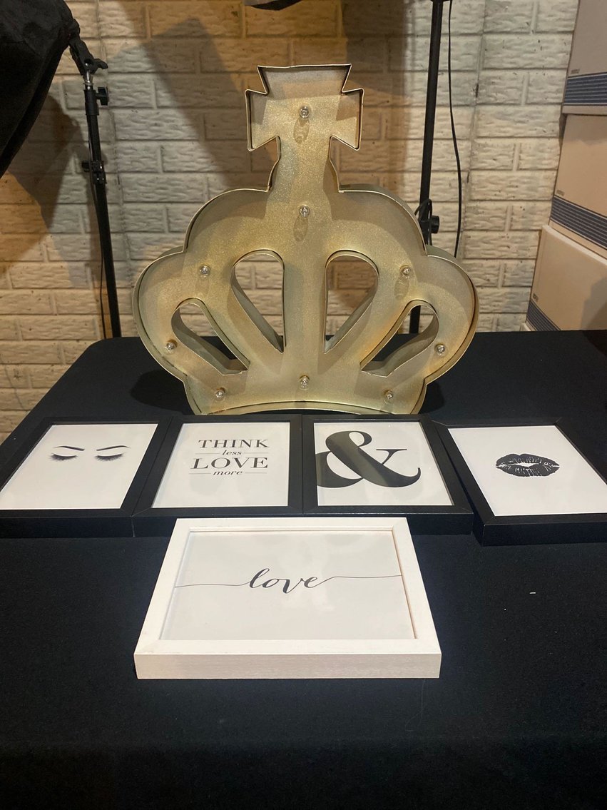 Image for Winter Consignment - Jewelry, Coins, Electronics, Collectibles, Glassware, Decor, Furniture