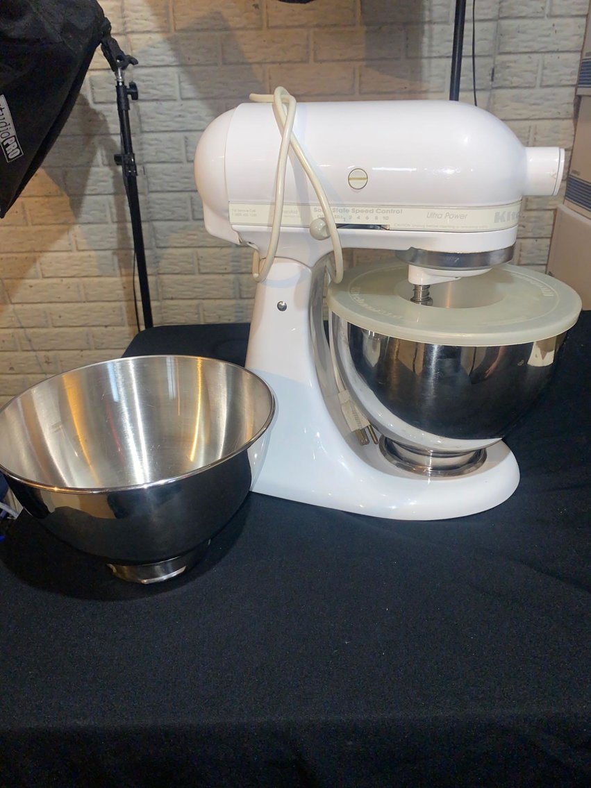 Image for Winter Consignment - Jewelry, Coins, Electronics, Collectibles, Glassware, Decor, Furniture