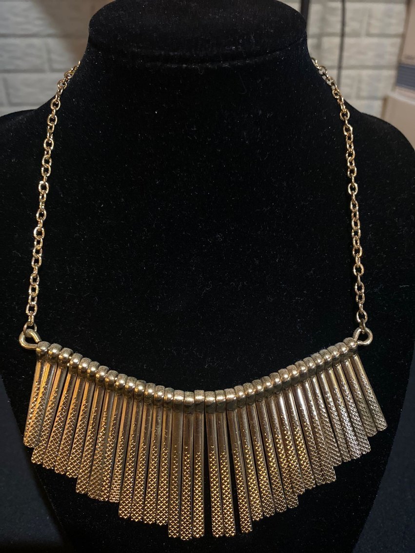 Image for Winter Consignment - Jewelry, Coins, Electronics, Collectibles, Glassware, Decor, Furniture