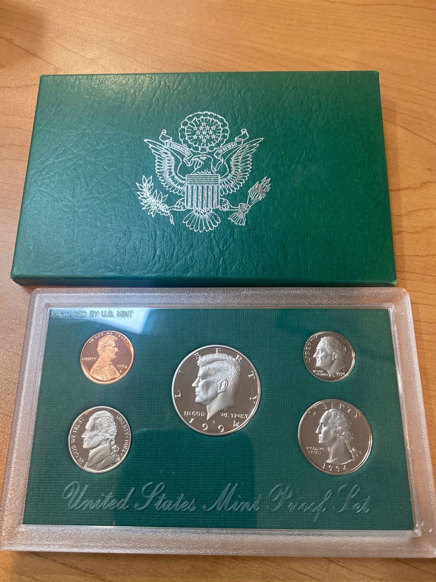 Image for Winter Consignment - Jewelry, Coins, Electronics, Collectibles, Glassware, Decor, Furniture