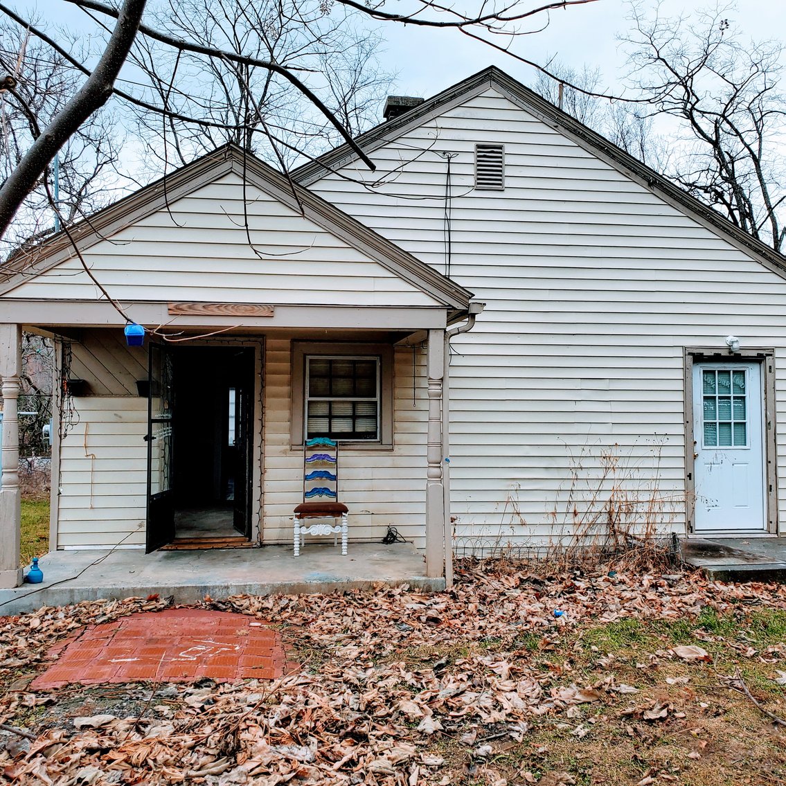 Two Single Family Homes Two Unit Apartment Building and Single Family