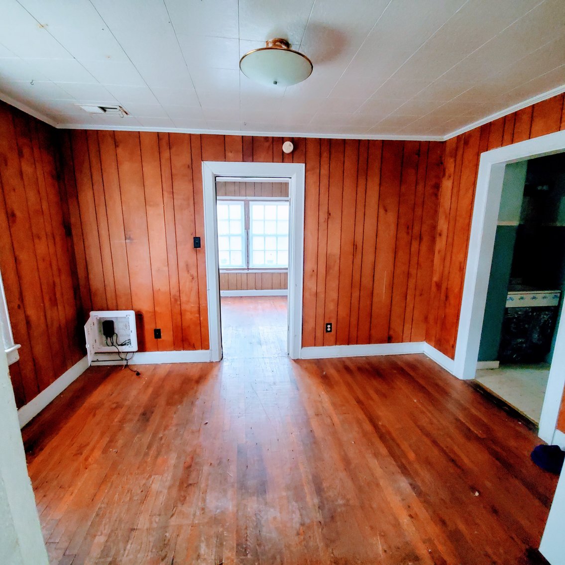 Two Single Family Homes Two Unit Apartment Building and Single Family