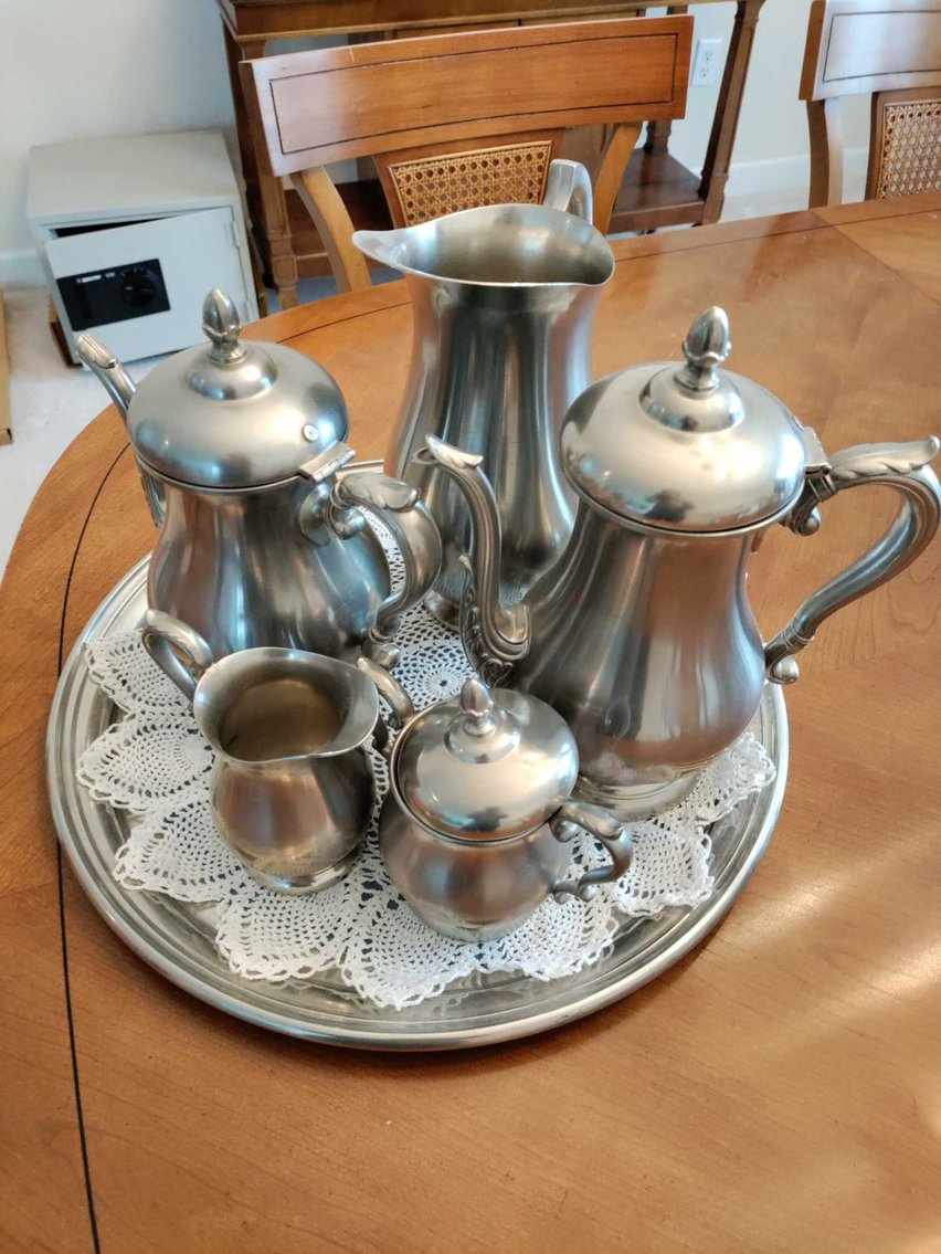 Image for Luxury Home Furnishings, Furniture, Glassware, Art, Collectibles, Appliances, Garage Items (Walnut Creek)