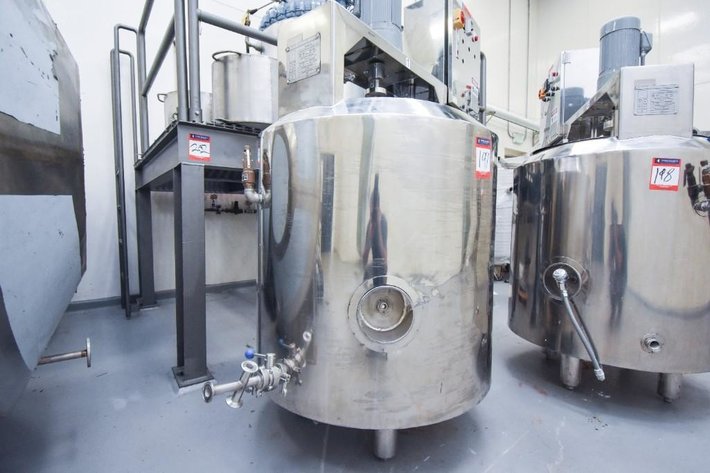 Image for ***SOLD*** MJK0990 100 Gallon Jacketed Tank set up with Agitation Motor