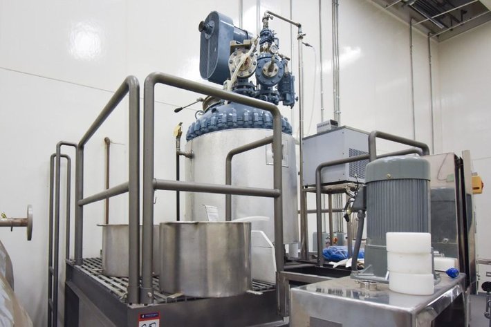 Image for MJK0993 Pfaudler RT 32-100 Explosion Proof Jacketed Reactor with Mezzanine