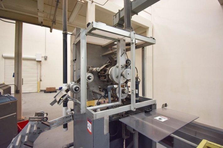 Image for MJK0998 EV 037 Eccentric Lap Slicer / Crimper Machine with Pick in Place