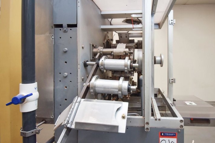 Image for MJK0998 EV 037 Eccentric Lap Slicer / Crimper Machine with Pick in Place