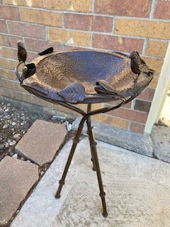 Cute Metal Birdbath