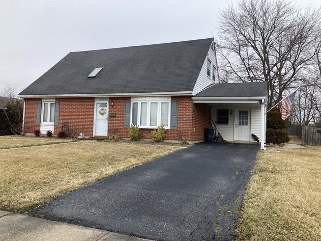 4 BR, 2 BA 2 STORY BRICK HOME WITH FENCED IN BACK YARD & SHED PERSONAL PROPERTY TO BE SOLD IN LG & SM LOTS