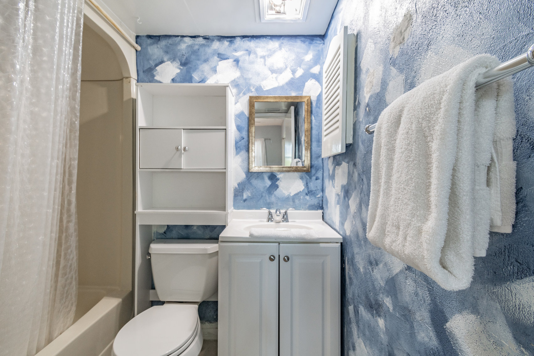 Image for 150 Beach Ave, Redington Shores, FL 33708