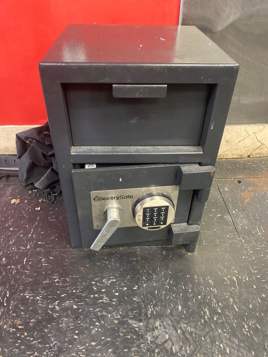 Image for Restaurant Equipment, Storage Units, Furniture, Decor (S Reynolds - Oasis)