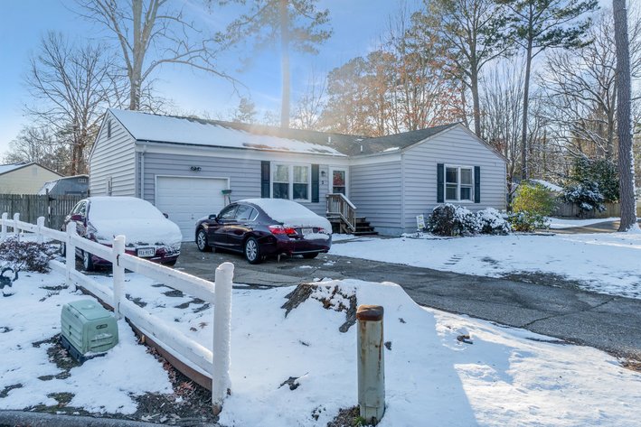 Image for ONLINE AUCTION | Move-In Ready Single Family Home | 3 BR/1.5 BA | 1,082 SF | 2 Friar Cir., Newport News, VA 23602 |