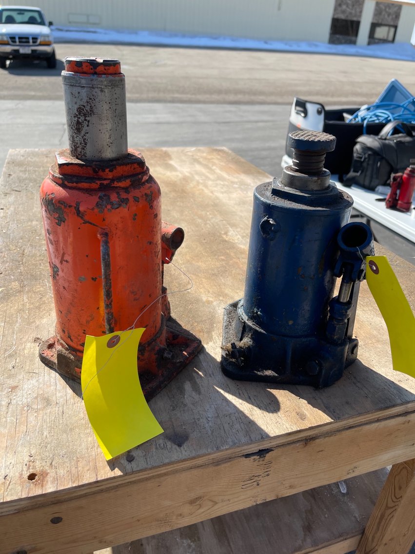 Bottle Jacks