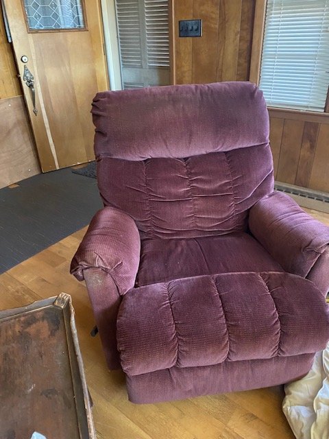 Image for 302 W. First Street-Contents of Home