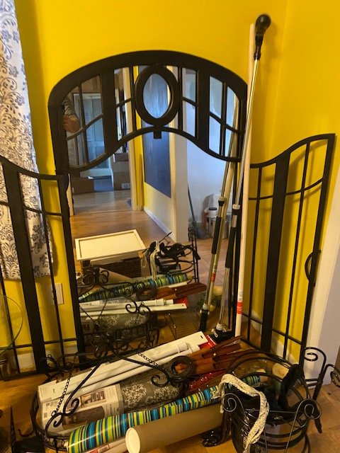 Image for 302 W. First Street-Contents of Home