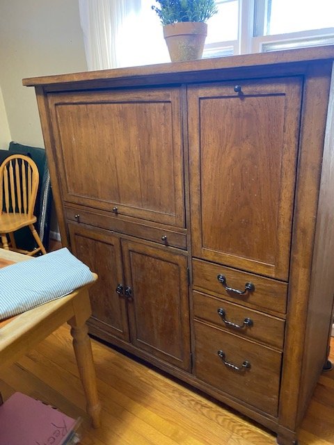 Image for 302 W. First Street-Contents of Home