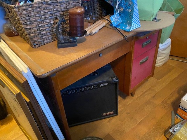 Image for 302 W. First Street-Contents of Home