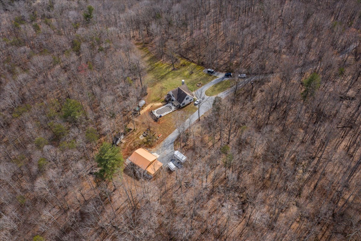 Image for Auction: Home on 9.5 Acres + Personal Property