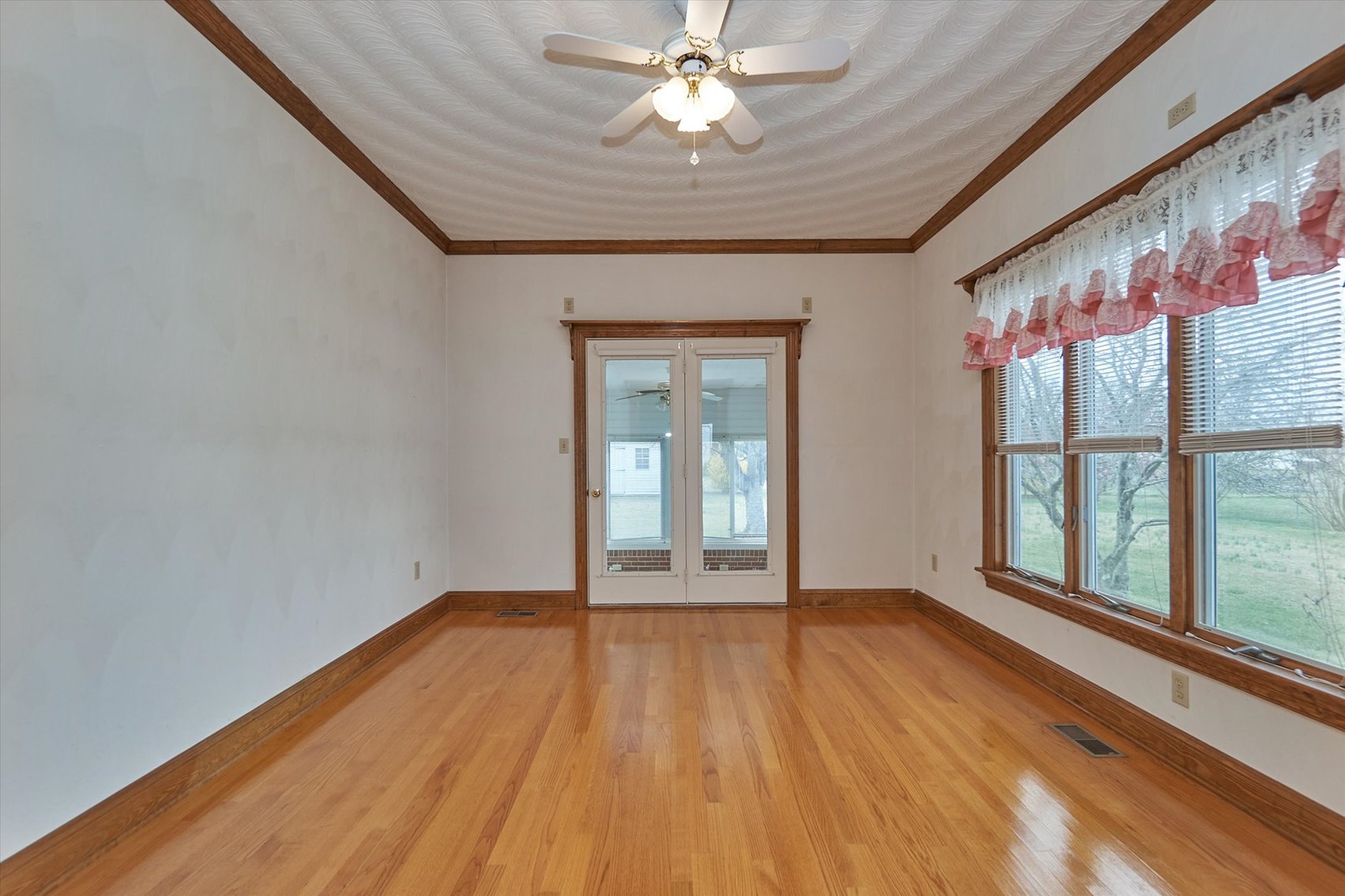 Image for 3 BR/2.5 BA Home on .62 +/- Acres & Adjacent .50 +/- Acre Building Lot--Franklin, VA