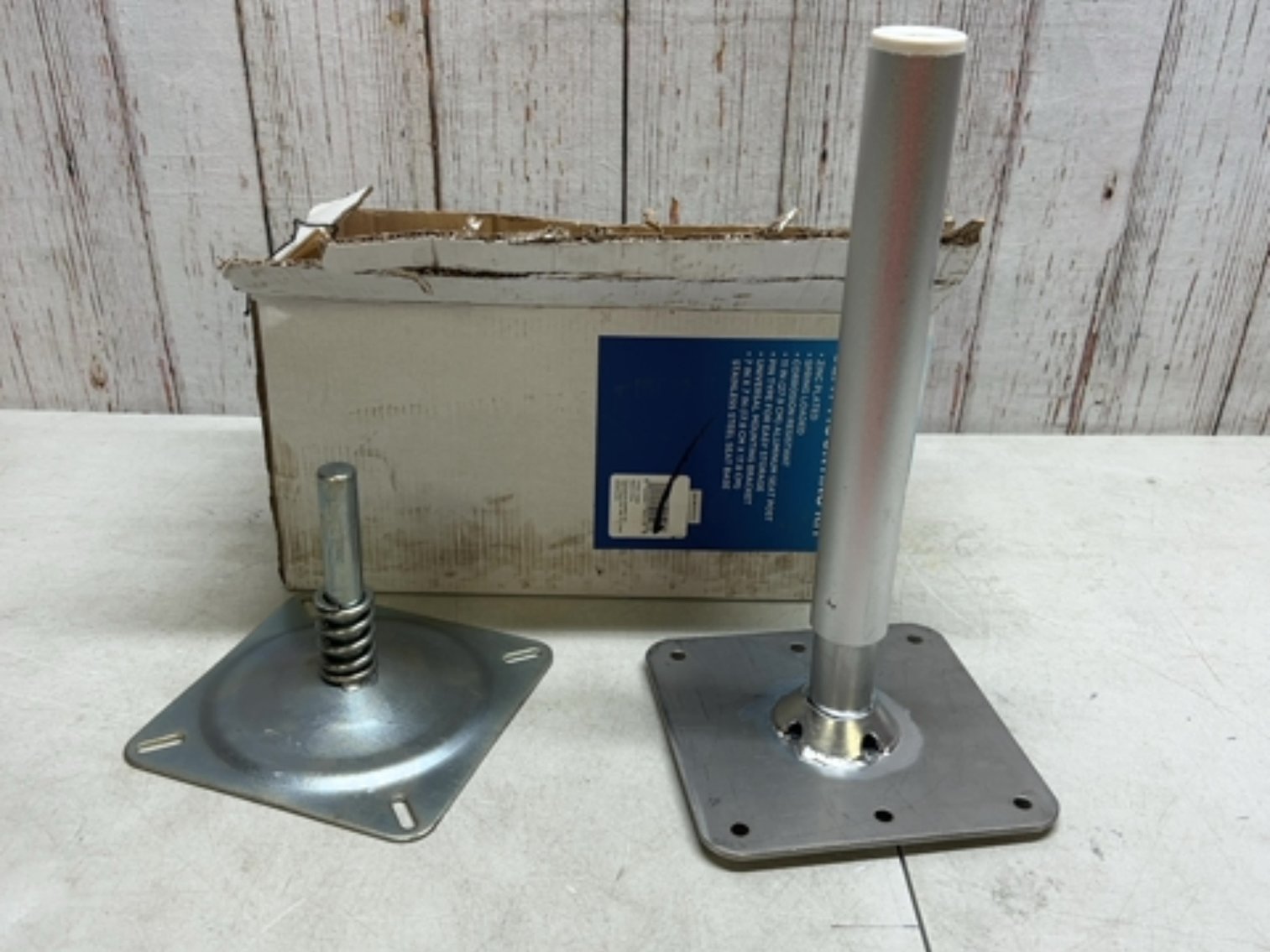 Boat seat mount 