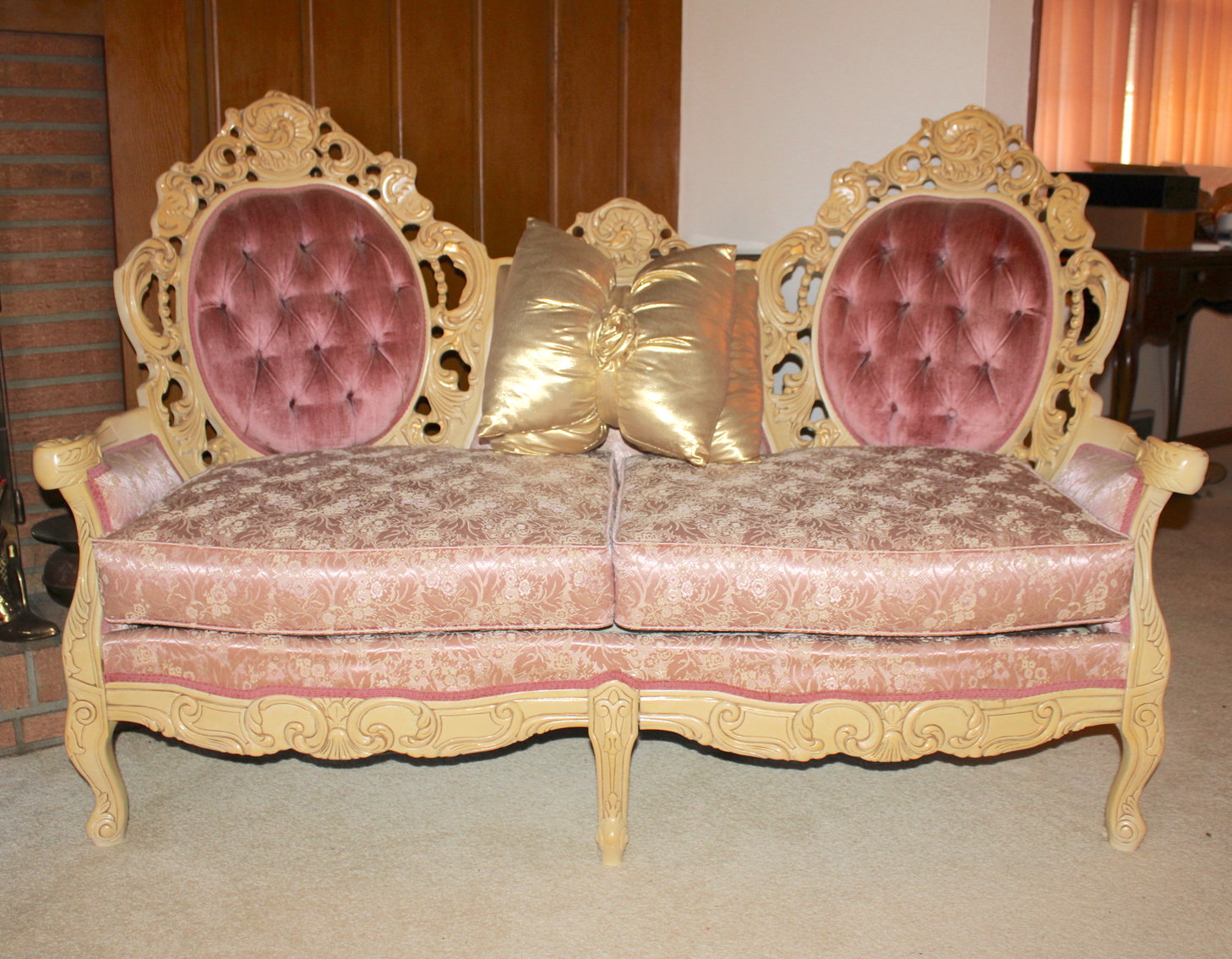 Image for VINTAGE TIME CAPSULE LIVING ESTATE AUCTION