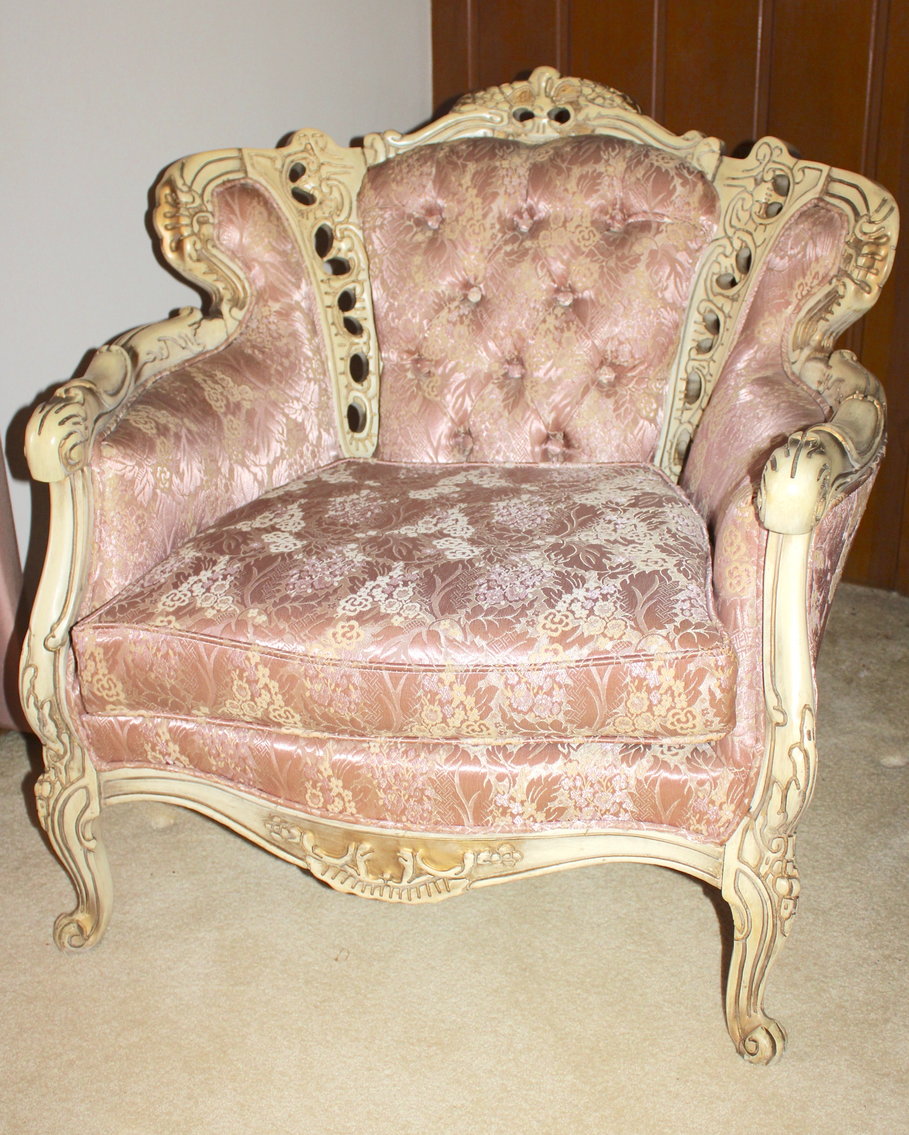 Image for VINTAGE TIME CAPSULE LIVING ESTATE AUCTION