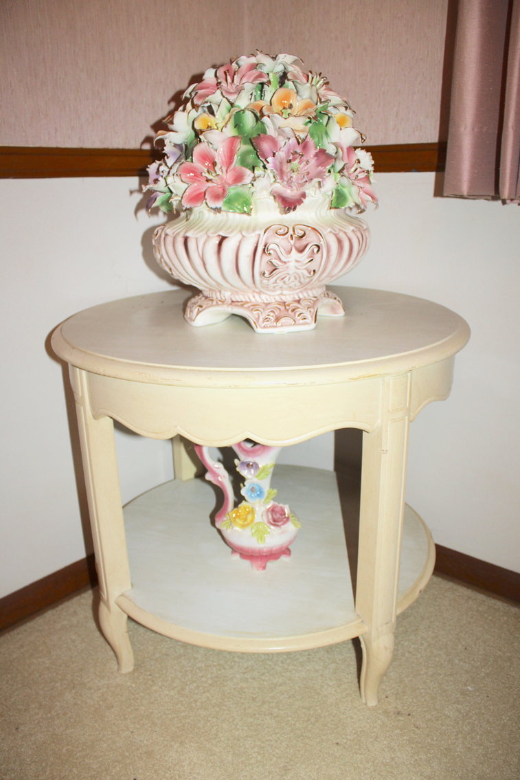 Image for VINTAGE TIME CAPSULE LIVING ESTATE AUCTION