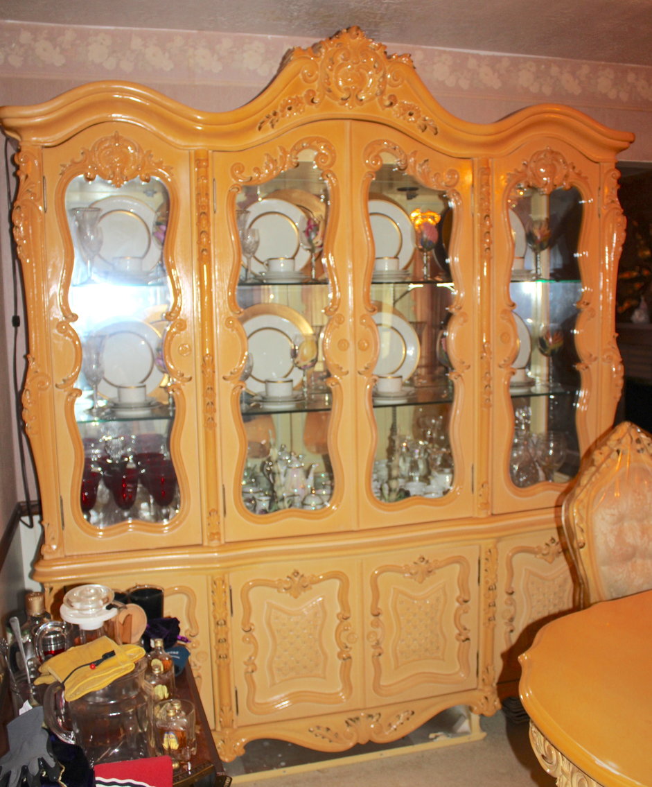 Image for VINTAGE TIME CAPSULE LIVING ESTATE AUCTION