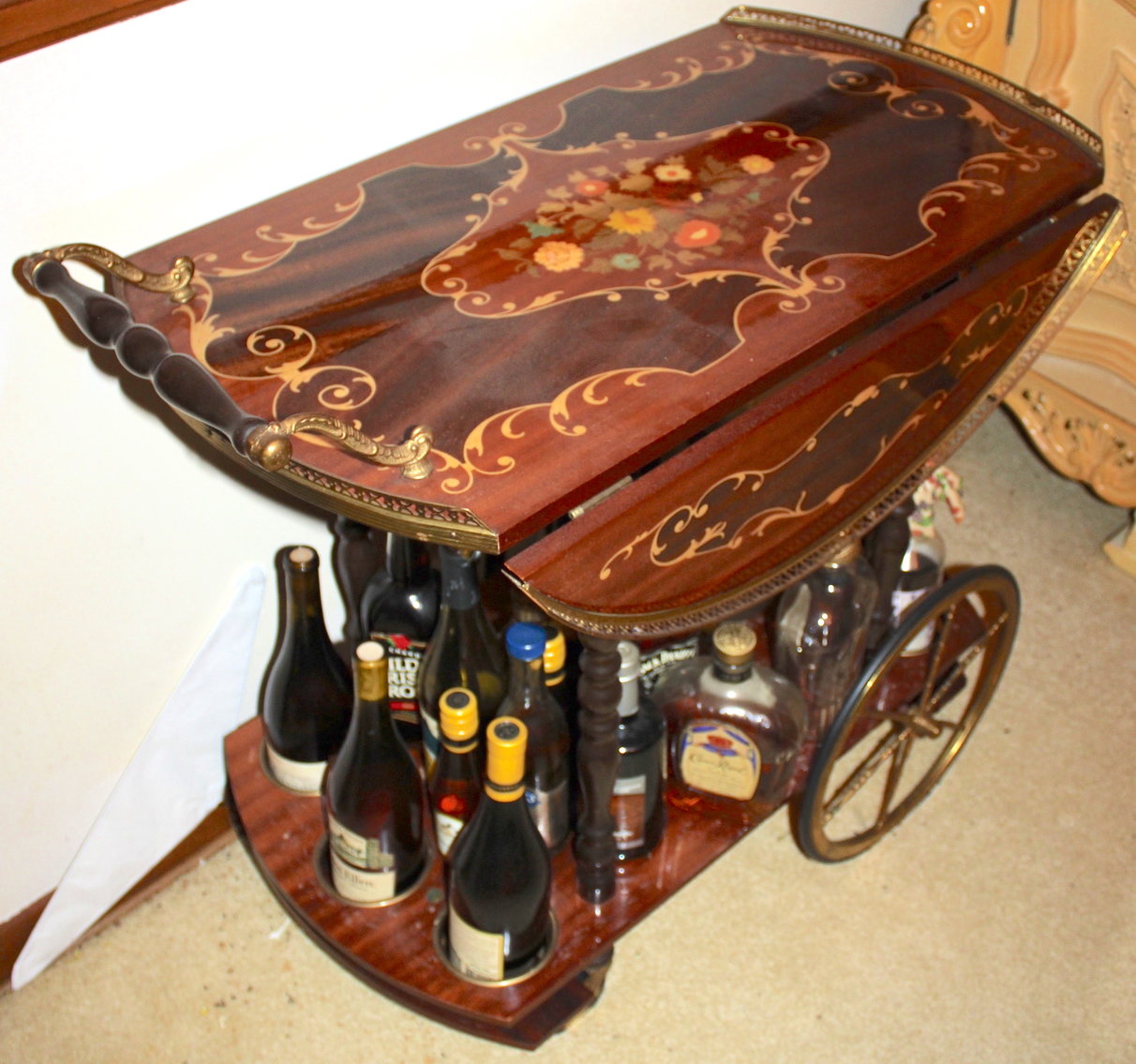 Image for VINTAGE TIME CAPSULE LIVING ESTATE AUCTION