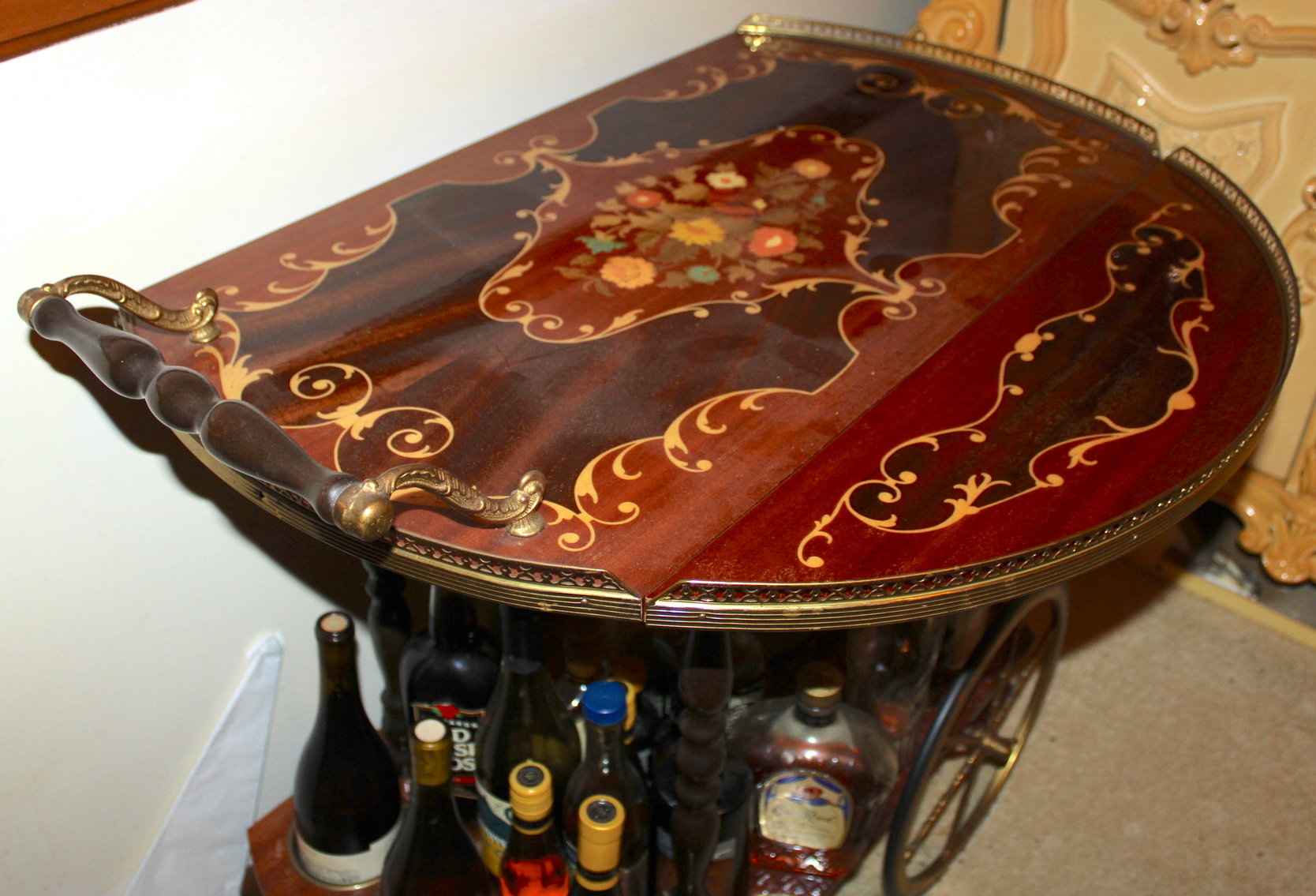 Image for VINTAGE TIME CAPSULE LIVING ESTATE AUCTION