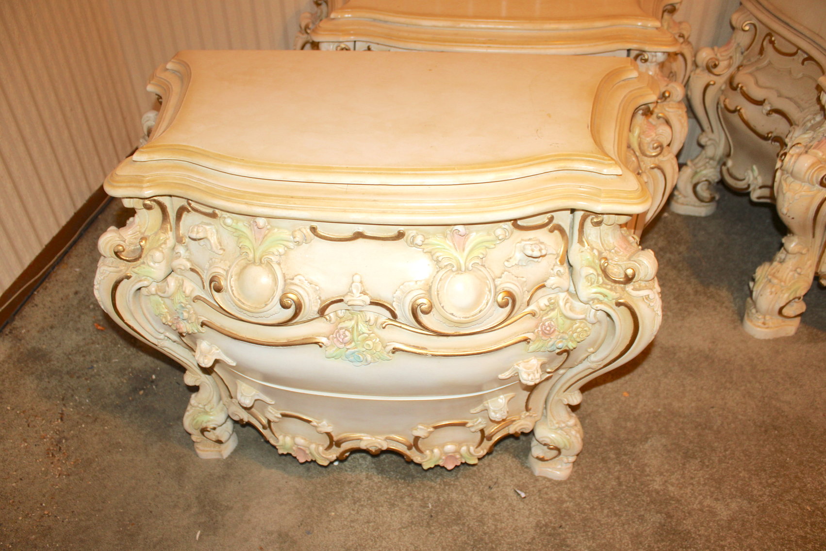 Image for VINTAGE TIME CAPSULE LIVING ESTATE AUCTION