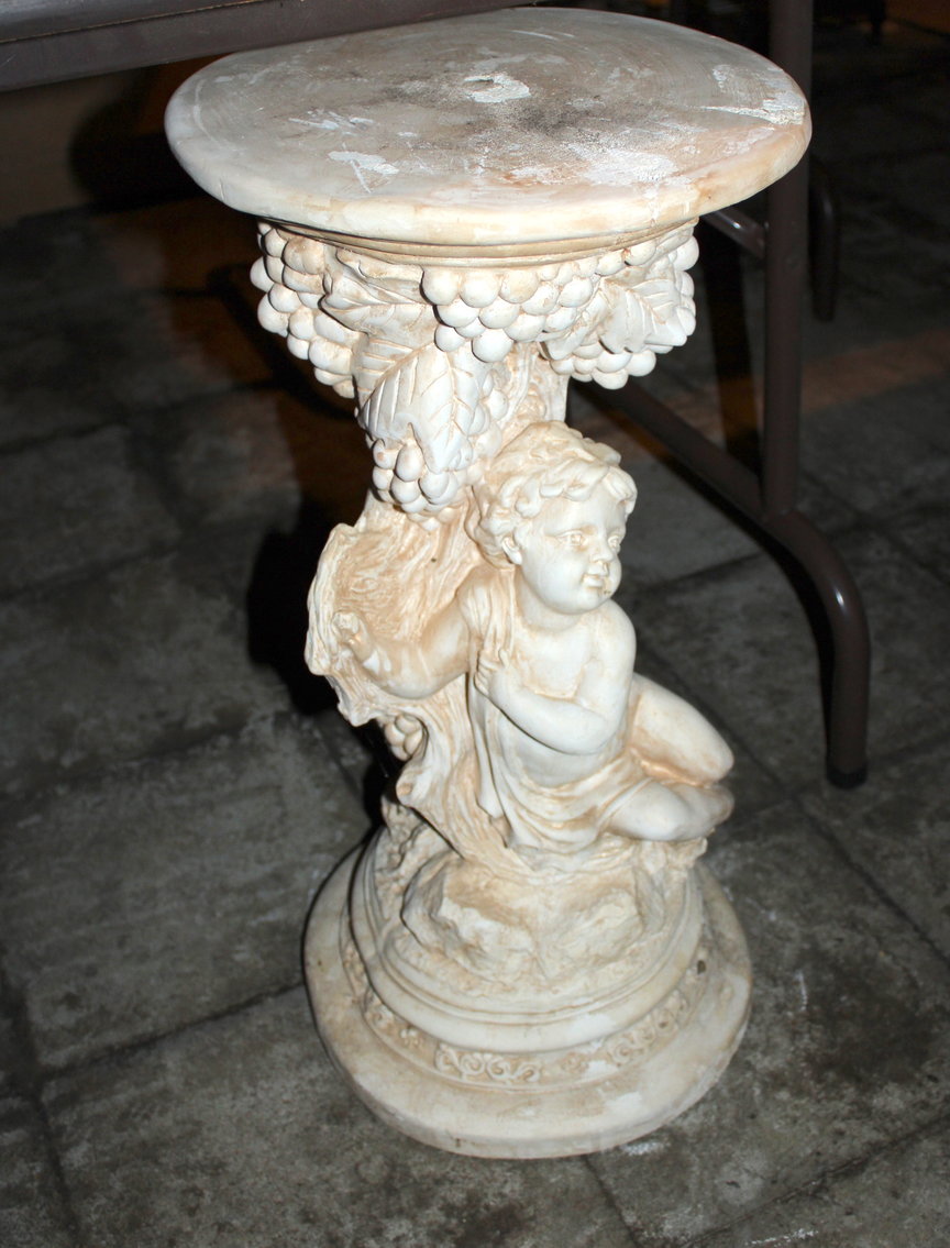 Image for VINTAGE TIME CAPSULE LIVING ESTATE AUCTION