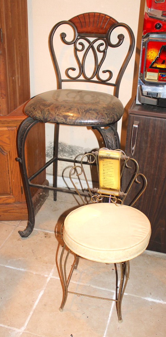 Image for VINTAGE TIME CAPSULE LIVING ESTATE AUCTION