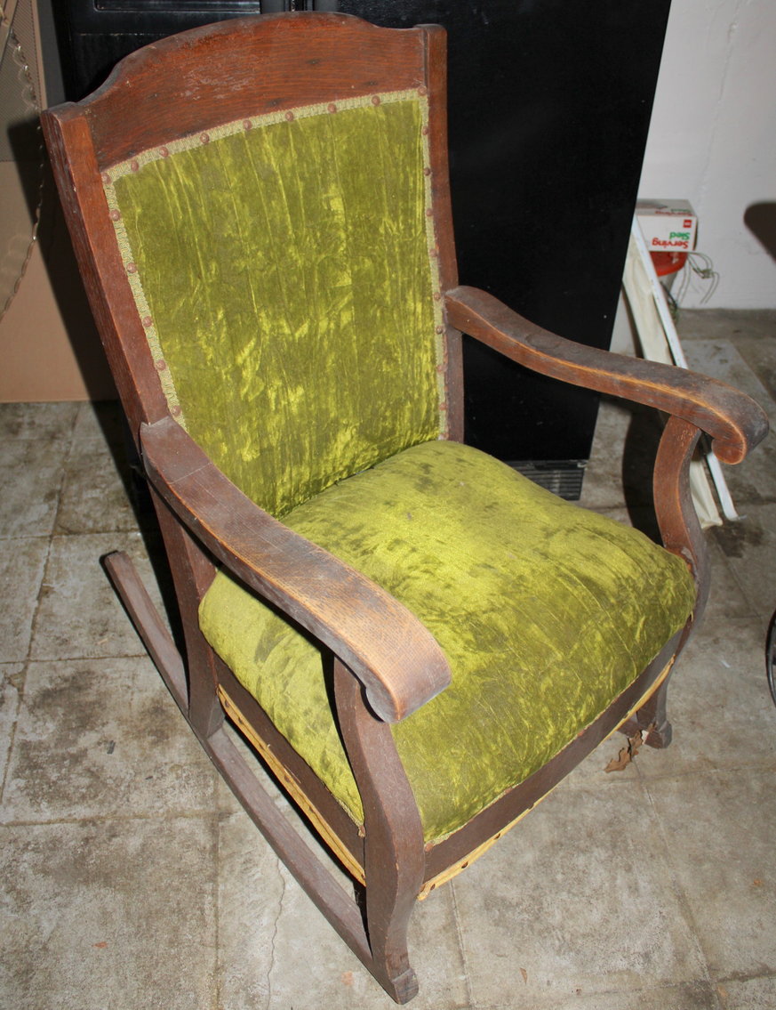 Image for VINTAGE TIME CAPSULE LIVING ESTATE AUCTION