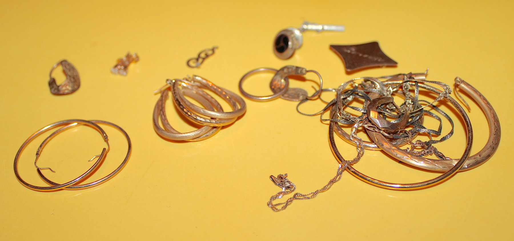 Image for VINTAGE TIME CAPSULE LIVING ESTATE AUCTION