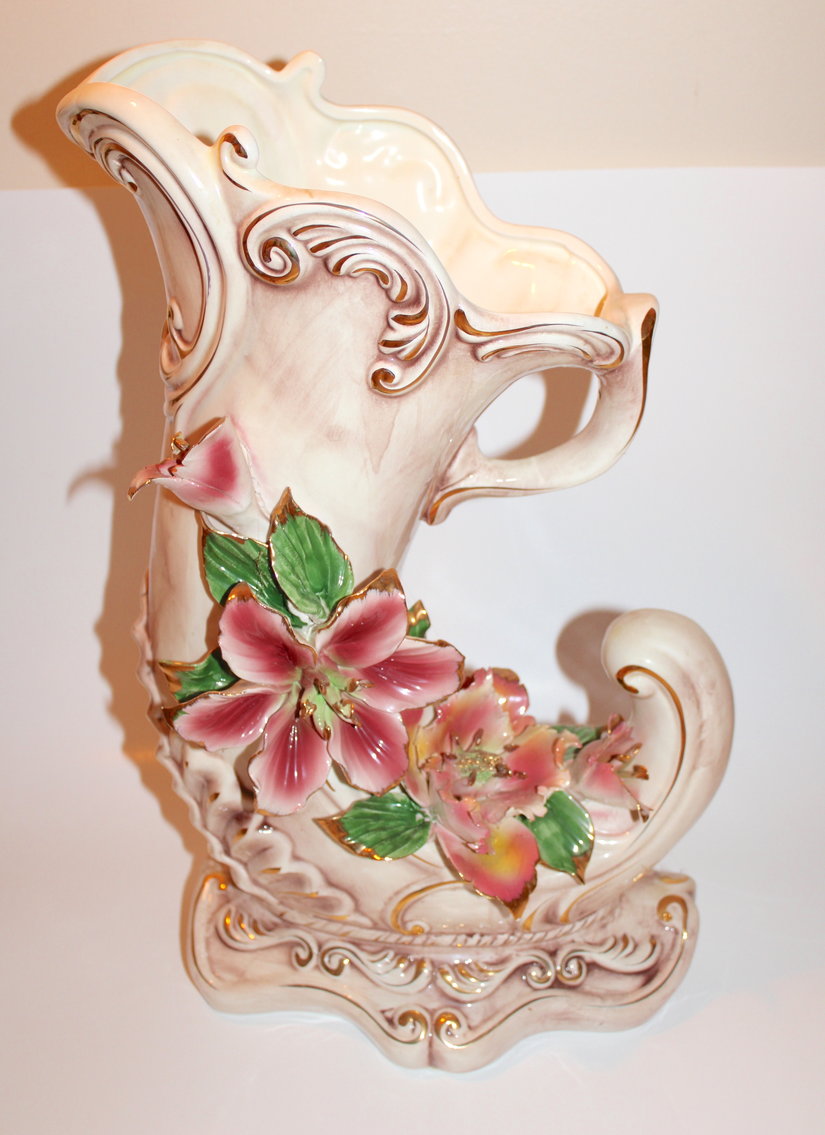 Image for VINTAGE TIME CAPSULE LIVING ESTATE AUCTION