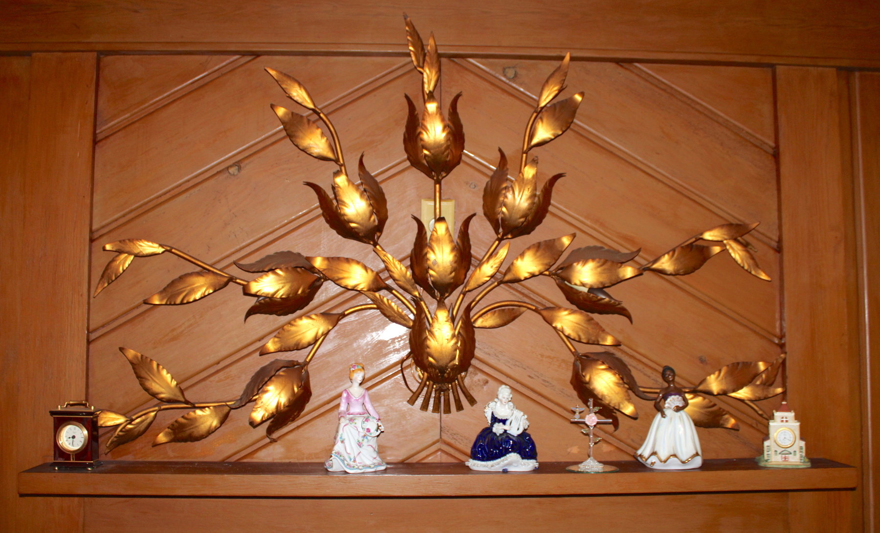 Image for VINTAGE TIME CAPSULE LIVING ESTATE AUCTION