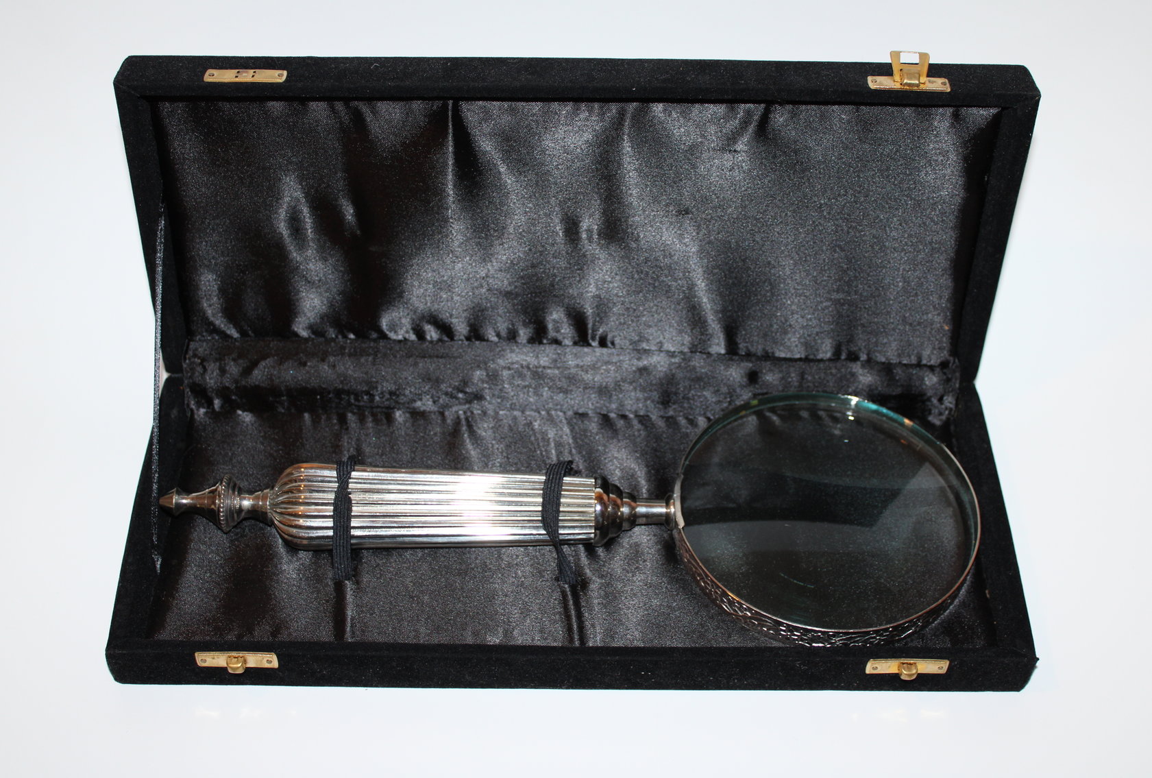 Image for VINTAGE TIME CAPSULE LIVING ESTATE AUCTION