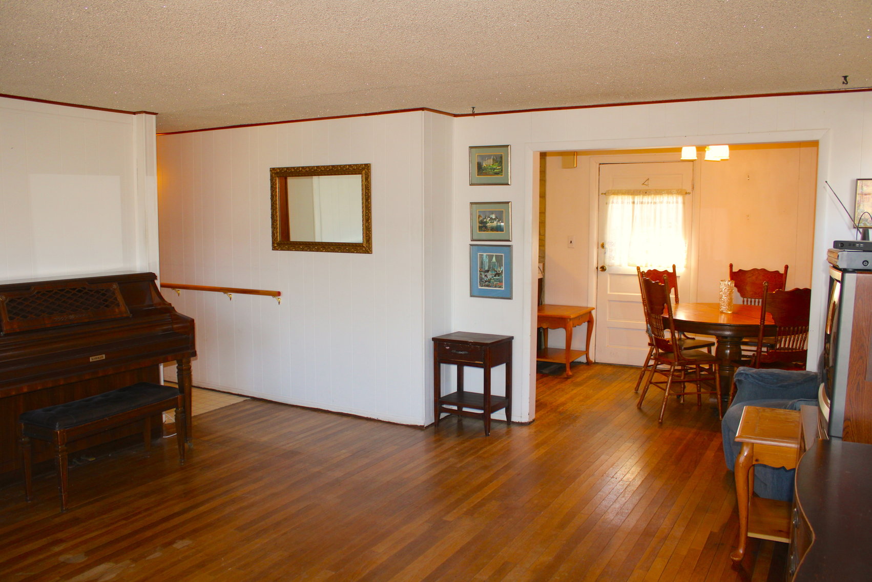 Image for FLOERKE REAL ESTATE & PERSONAL PROPERTY AUCTION