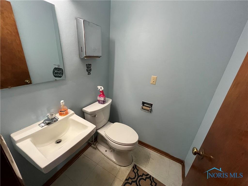 Image for MINIMUM BID AUCTION $175,000! 5216 Woodville Rd