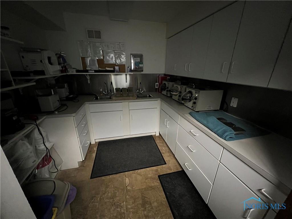 Image for MINIMUM BID AUCTION $175,000! 5216 Woodville Rd