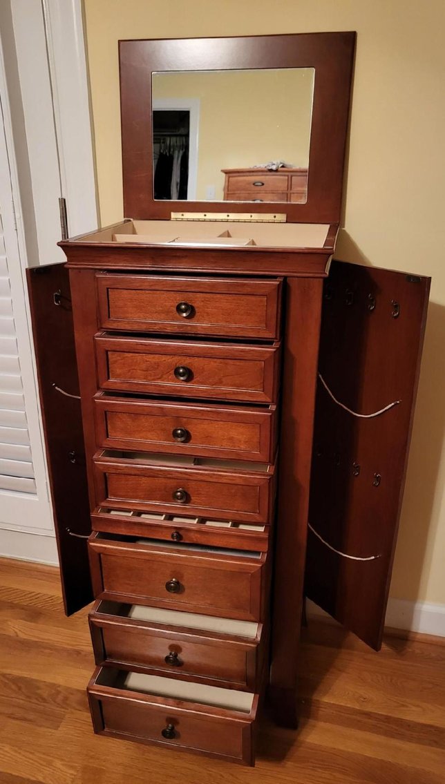 Image for PUBLIC ESTATE AUCTION (LIVING, MOVING)