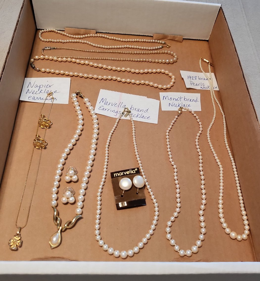 Image for PUBLIC ESTATE AUCTION (LIVING, MOVING)