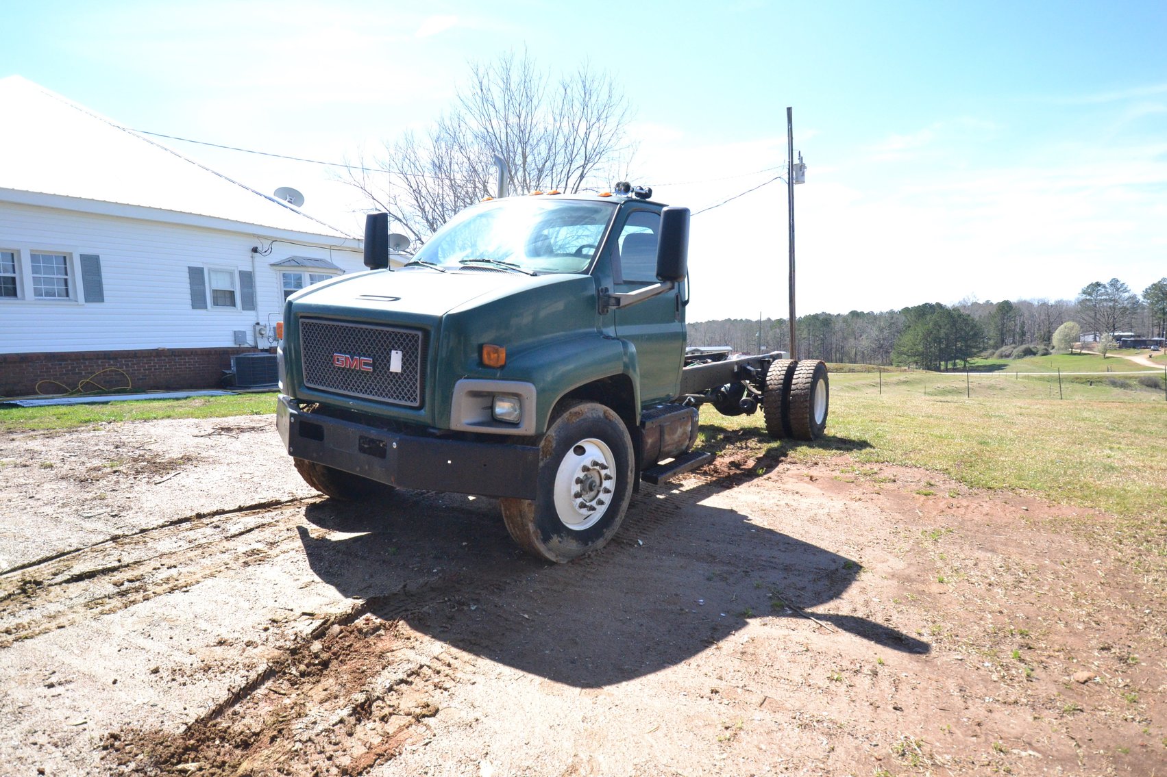 2006 GMC Cab and Chassis Truck 