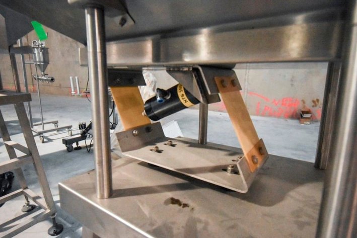 Image for ***SOLD*** MJK0775 Vibrating Feeder for Capsules